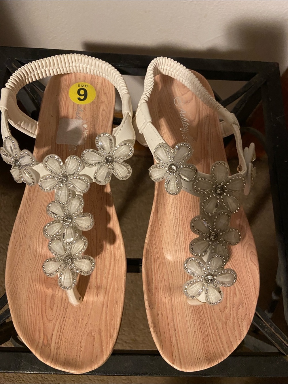 Women’s Size 9 Ashley Blue White Floral T-Strap Sandals with Rhinestone Accents